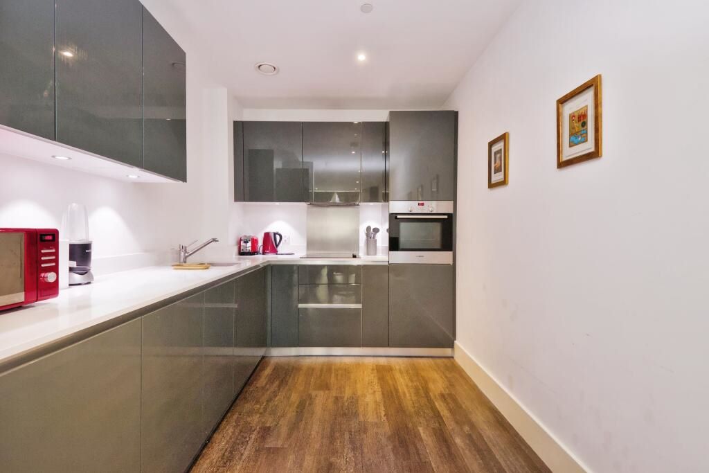 6 Victory Parade, Plumstead Road, London, SE18 6FN - Online Properties