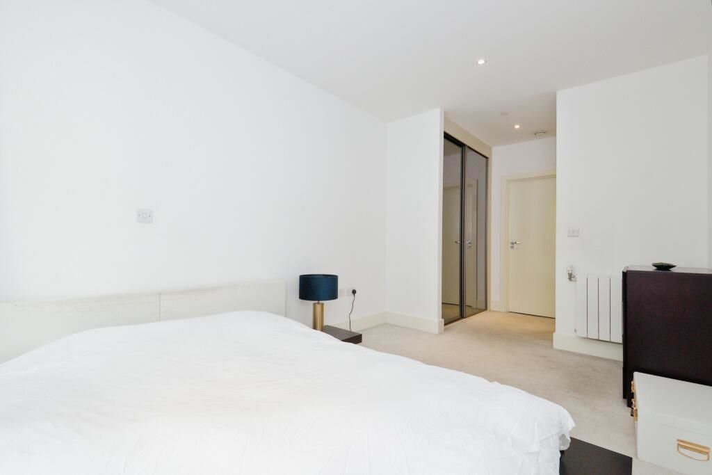 6 Victory Parade, Plumstead Road, London, SE18 6FN - Online Properties