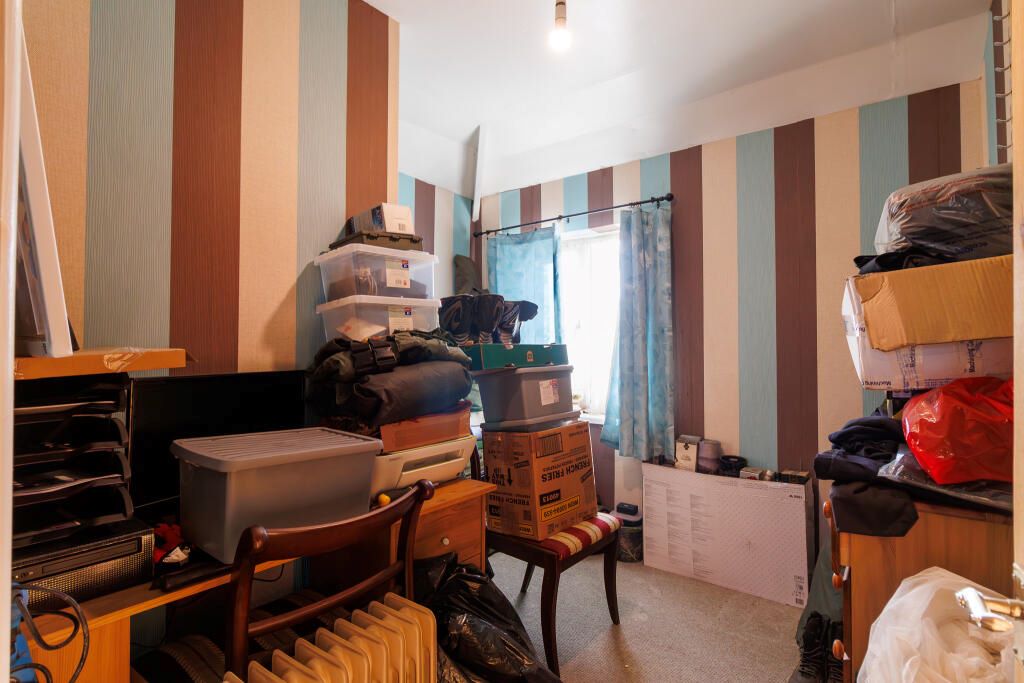 5 Laburnum Road, Swindon, Wiltshire, SN2 1QY