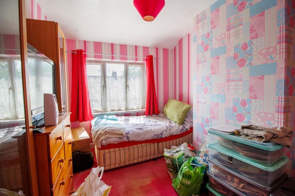 5 Laburnum Road, Swindon, Wiltshire, SN2 1QY