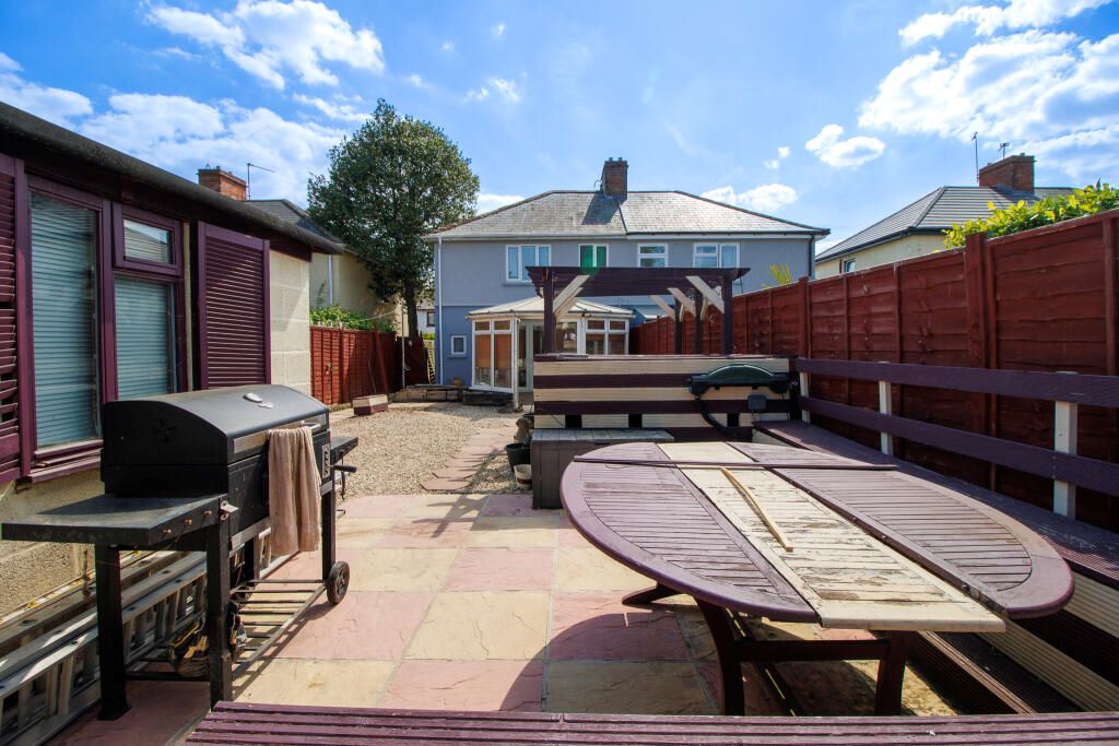 5 Laburnum Road, Swindon, Wiltshire, SN2 1QY