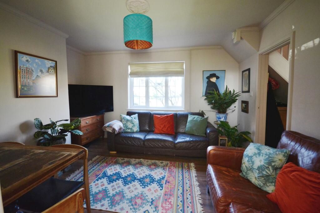 11 Foxdells Birch Green, Hertford, Hertfordshire, SG14 2LS