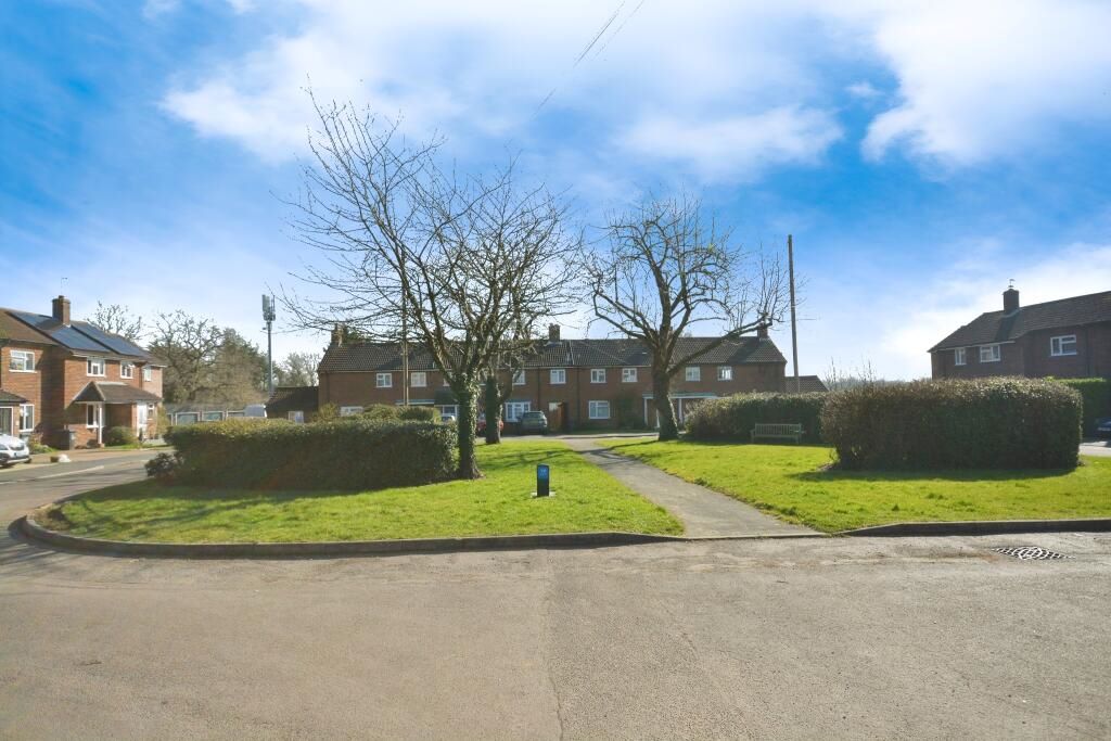 11 Foxdells Birch Green, Hertford, Hertfordshire, SG14 2LS