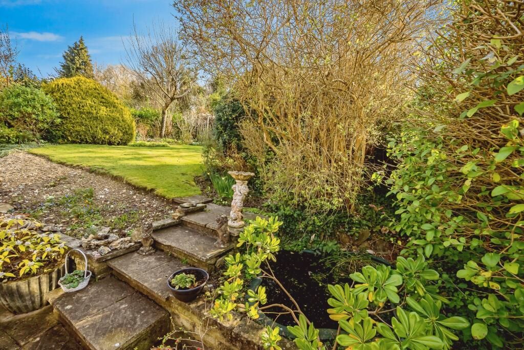 High Wycombe, Buckinghamshire, HP13 5QE - Online Properties