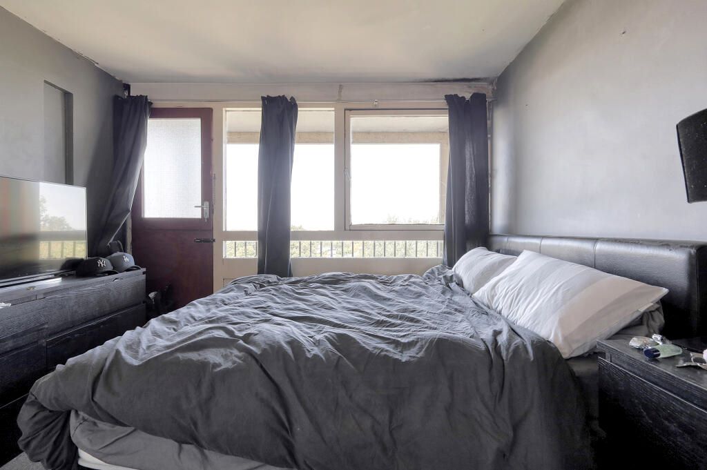 Flat 49 Dunbridge House, Highcliffe Drive, London, SW15 4QD