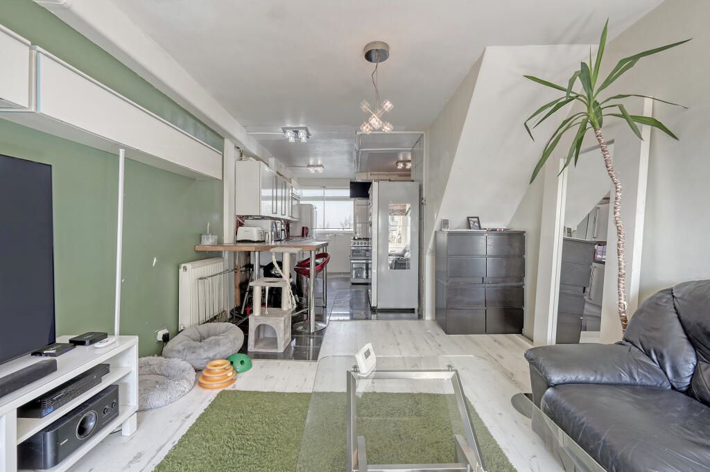 Flat 49 Dunbridge House, Highcliffe Drive, London, SW15 4QD