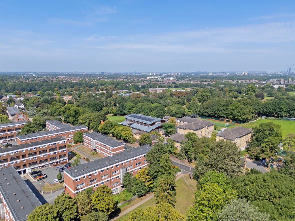 Flat 49 Dunbridge House, Highcliffe Drive, London, SW15 4QD