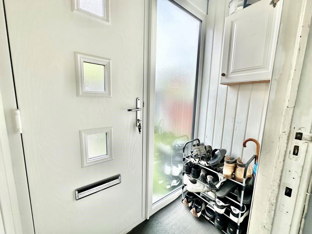 8 Greenland Drive, Sheffield, South Yorkshire, S9 5GJ