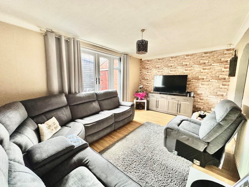 8 Greenland Drive, Sheffield, South Yorkshire, S9 5GJ