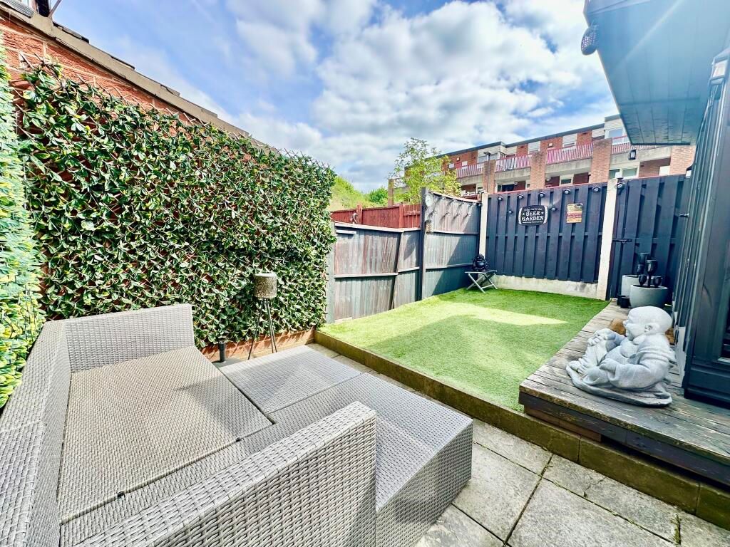 8 Greenland Drive, Sheffield, South Yorkshire, S9 5GJ