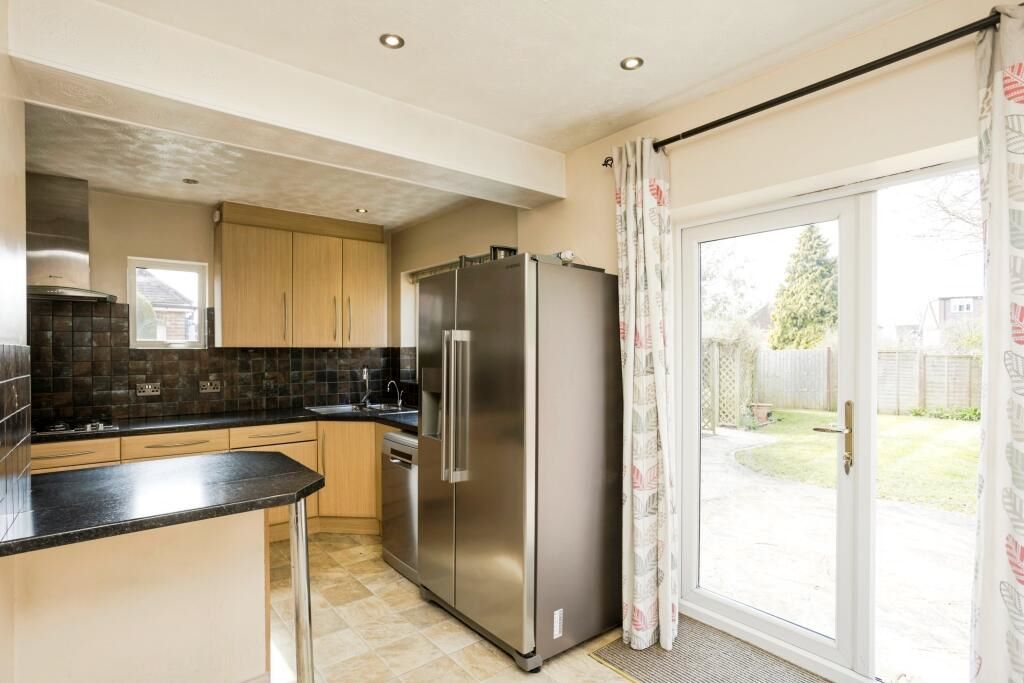 18 The Crescent, Horsham, West Sussex, RH12 1NB