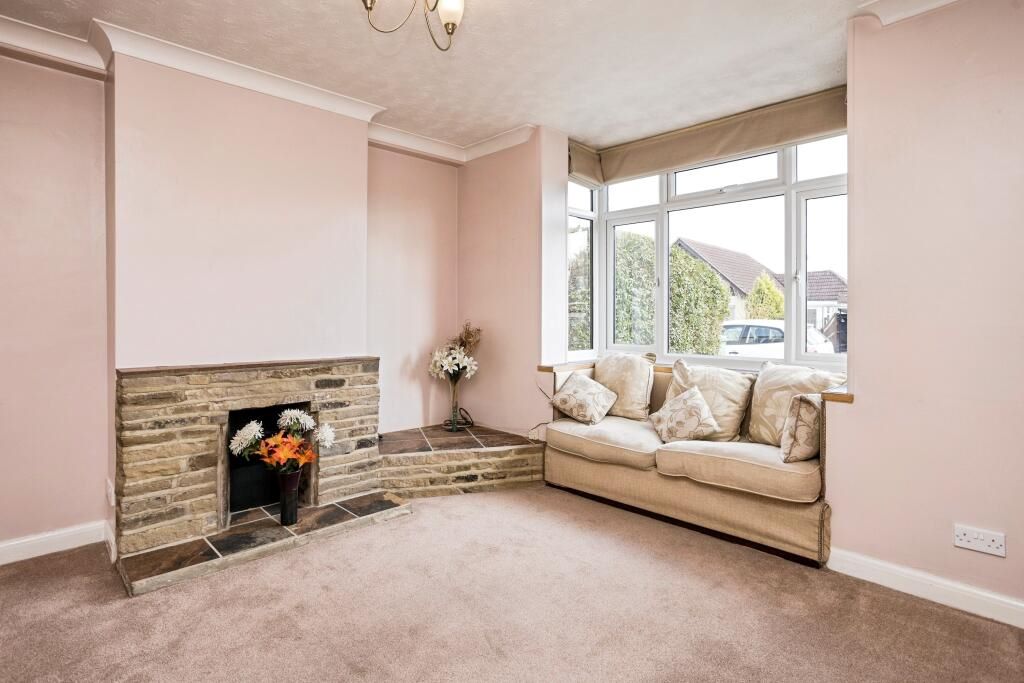 18 The Crescent, Horsham, West Sussex, RH12 1NB