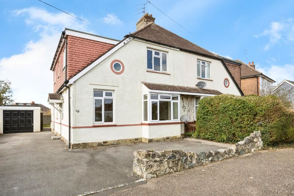 18 The Crescent, Horsham, West Sussex, RH12 1NB