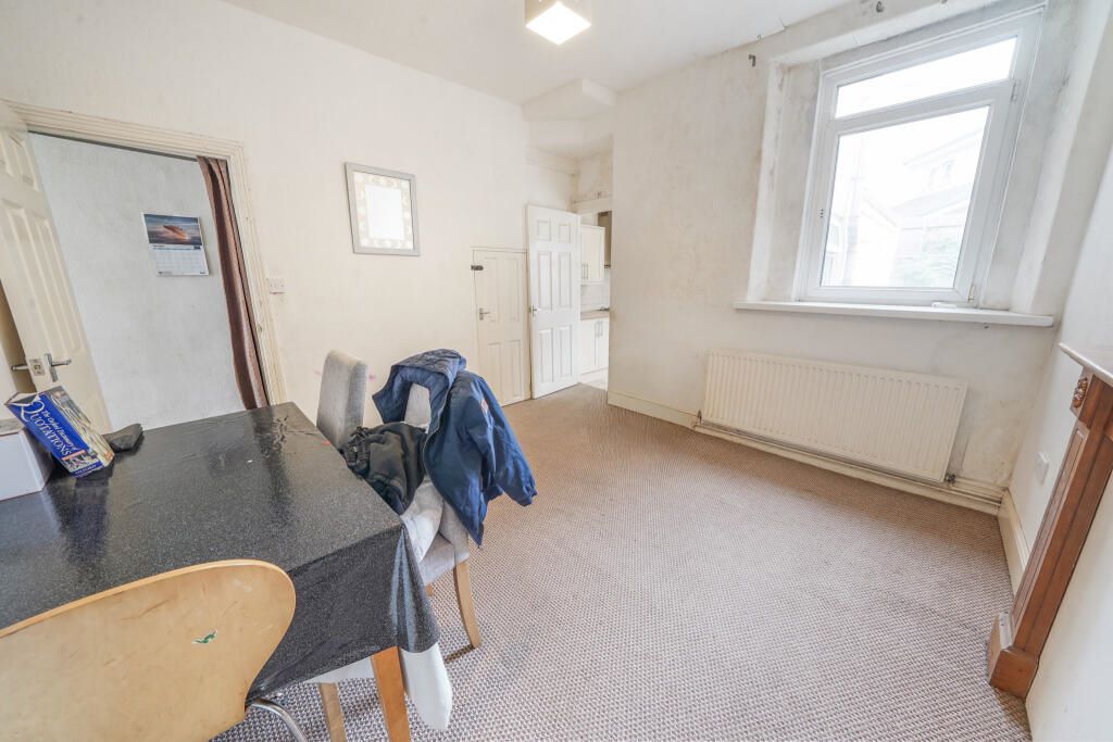 18 Charles Street, Neath, West Glamorgan, SA11 1NF