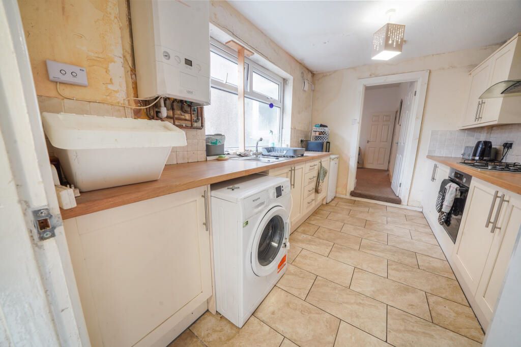 18 Charles Street, Neath, West Glamorgan, SA11 1NF