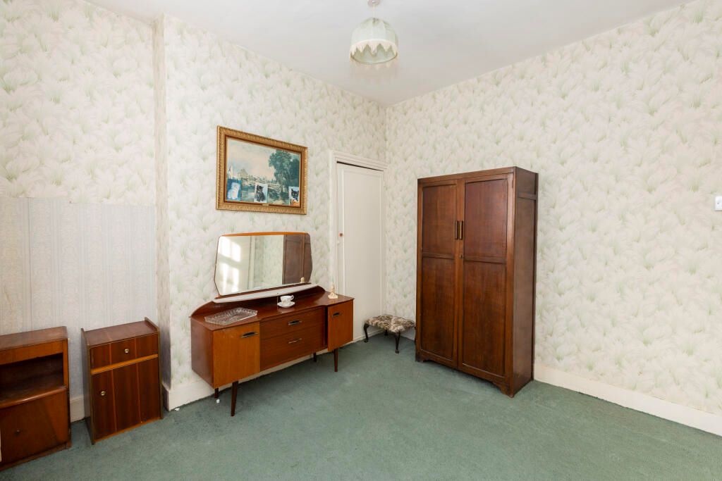 37 Caistor Park Road, London, E15 3PT