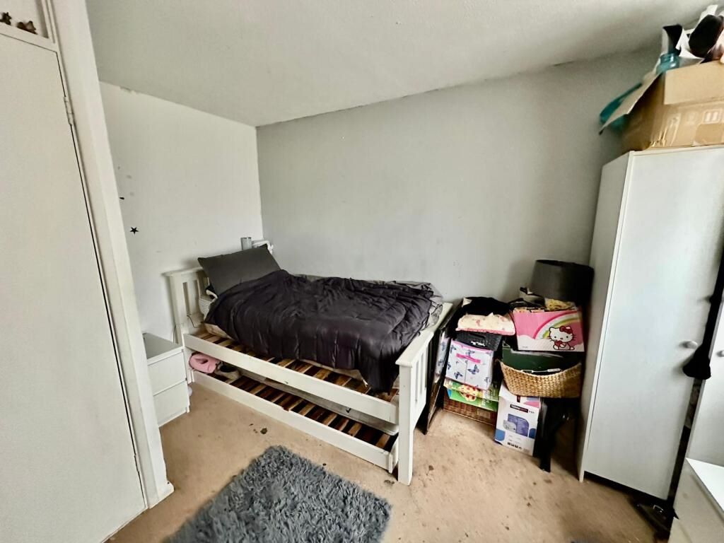 Hayling Island, Hampshire, PO11 9DY - Online Properties