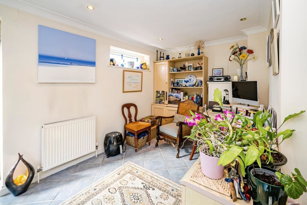 High Wycombe, Buckinghamshire, HP13 5QE - Online Properties