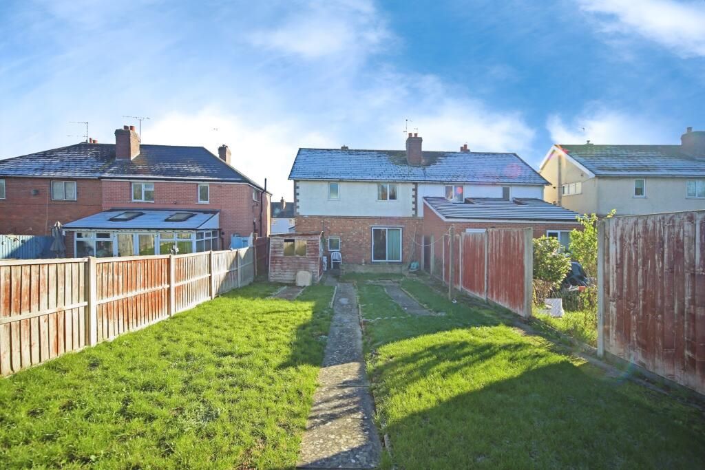 82 Sillins Avenue, Redditch, Worcestershire, B98 8JU