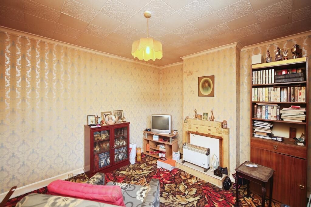 82 Sillins Avenue, Redditch, Worcestershire, B98 8JU