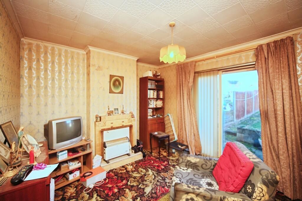 82 Sillins Avenue, Redditch, Worcestershire, B98 8JU