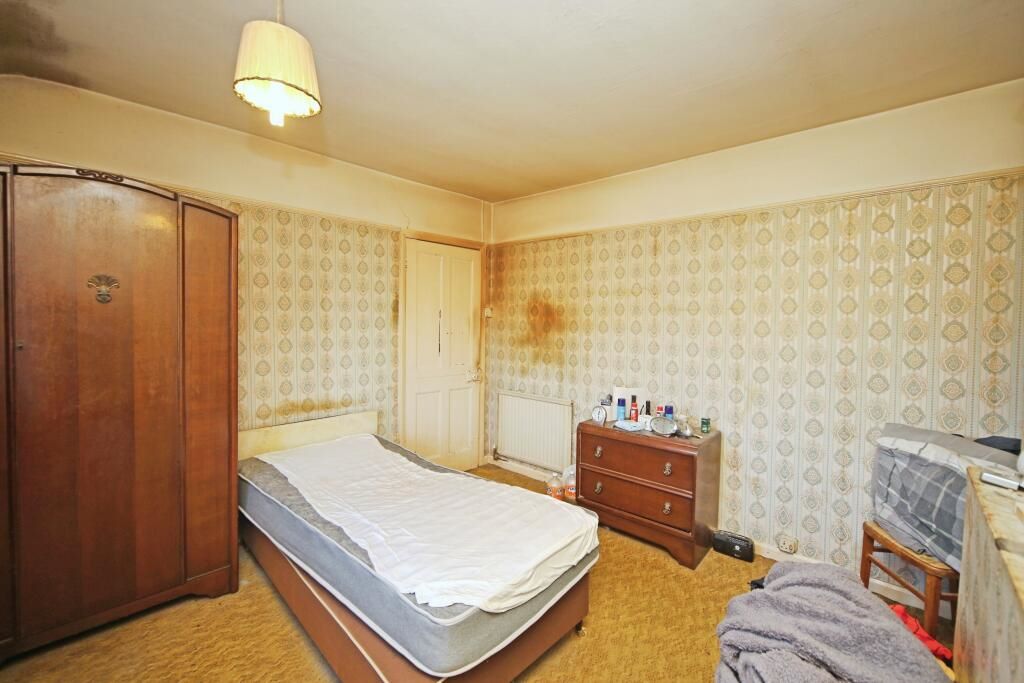 82 Sillins Avenue, Redditch, Worcestershire, B98 8JU