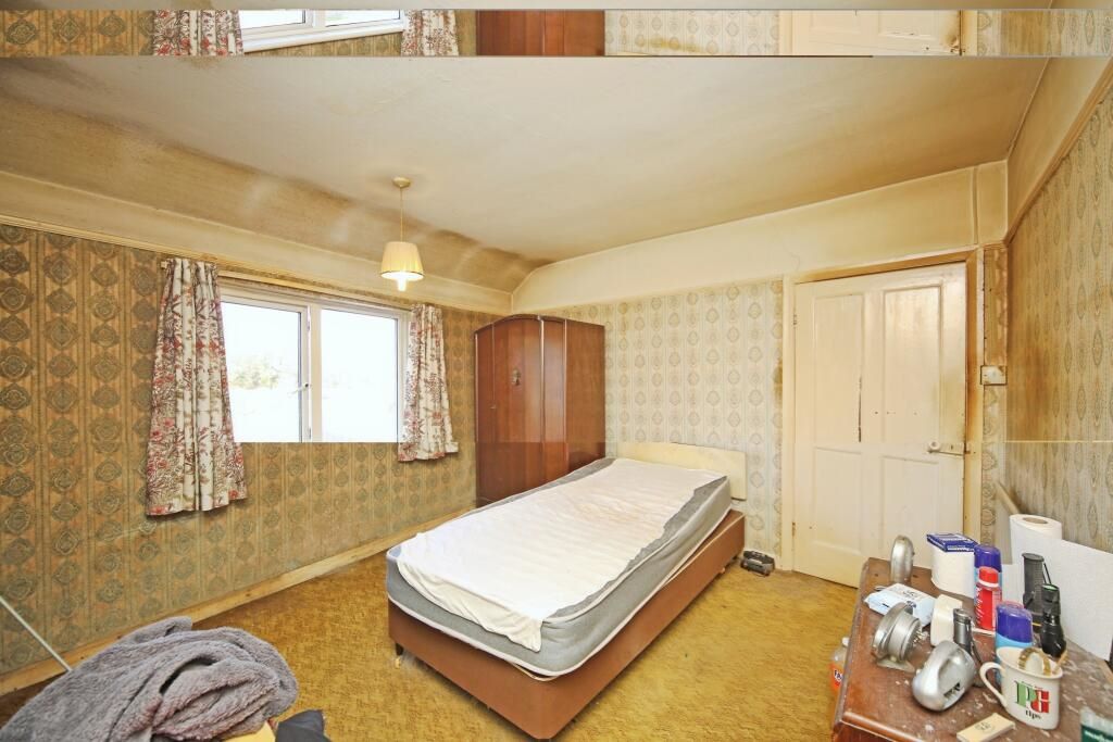 82 Sillins Avenue, Redditch, Worcestershire, B98 8JU