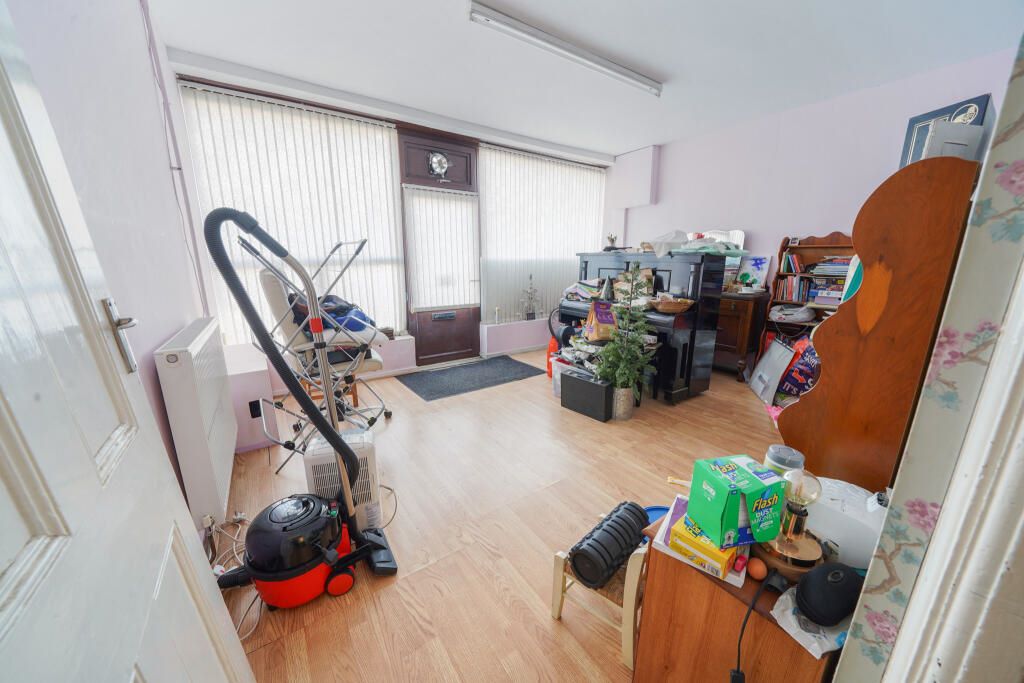 122a St. Teilo Street Pontarddulais, Swansea, West Glamorgan, SA4 8RE