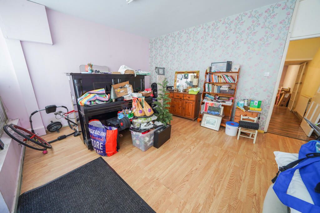 122a St. Teilo Street Pontarddulais, Swansea, West Glamorgan, SA4 8RE