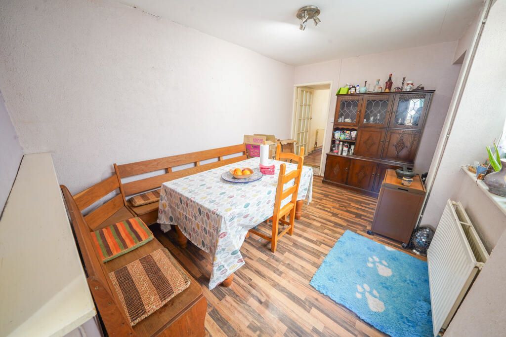 122a St. Teilo Street Pontarddulais, Swansea, West Glamorgan, SA4 8RE