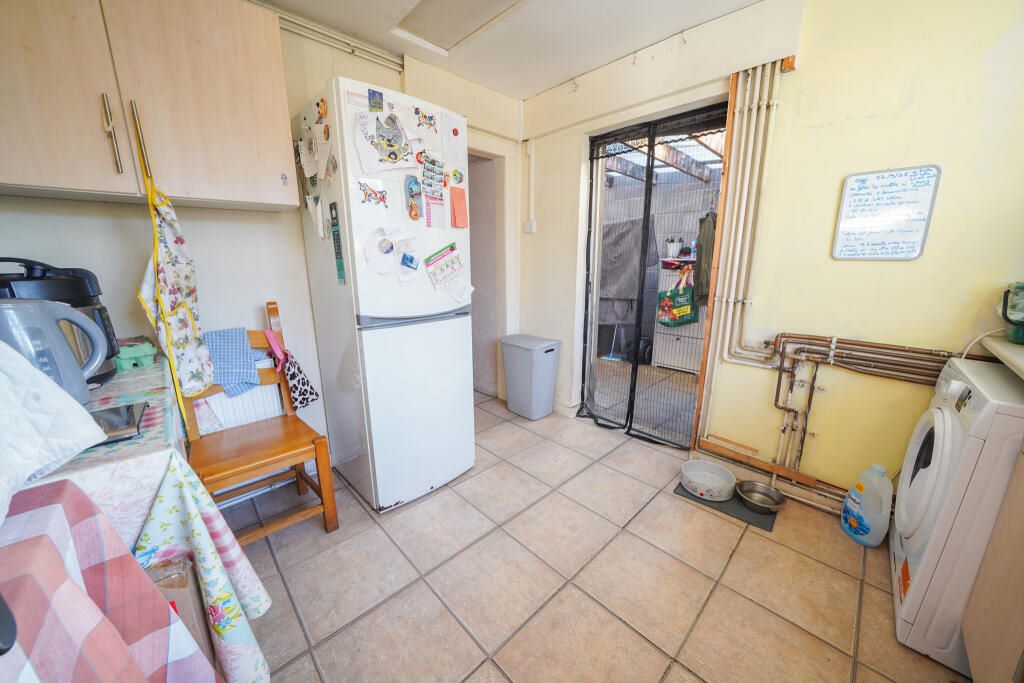 122a St. Teilo Street Pontarddulais, Swansea, West Glamorgan, SA4 8RE