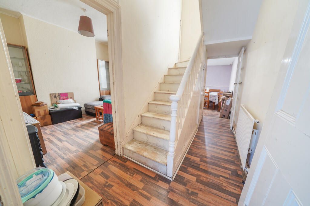 122a St. Teilo Street Pontarddulais, Swansea, West Glamorgan, SA4 8RE