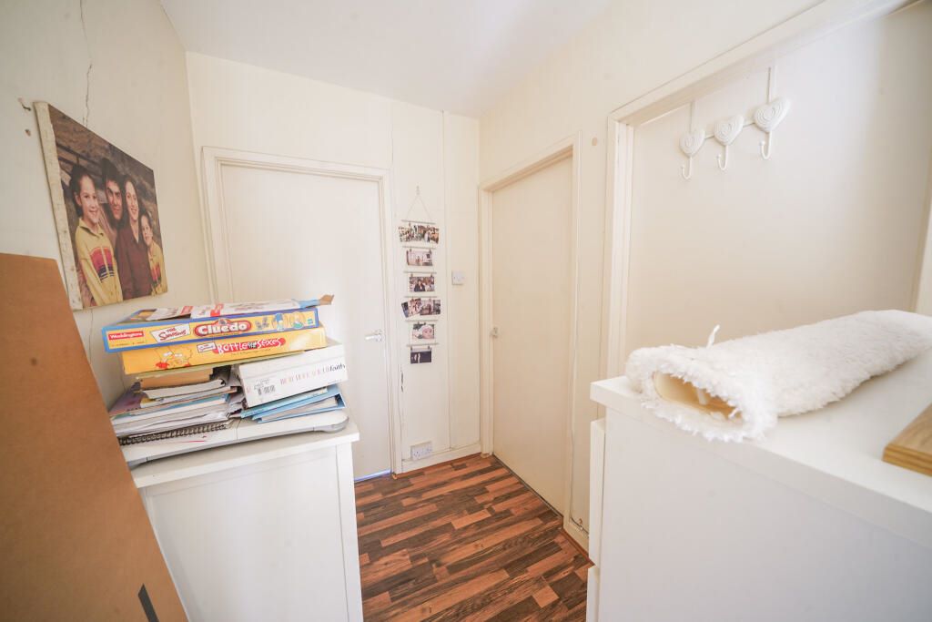 122a St. Teilo Street Pontarddulais, Swansea, West Glamorgan, SA4 8RE