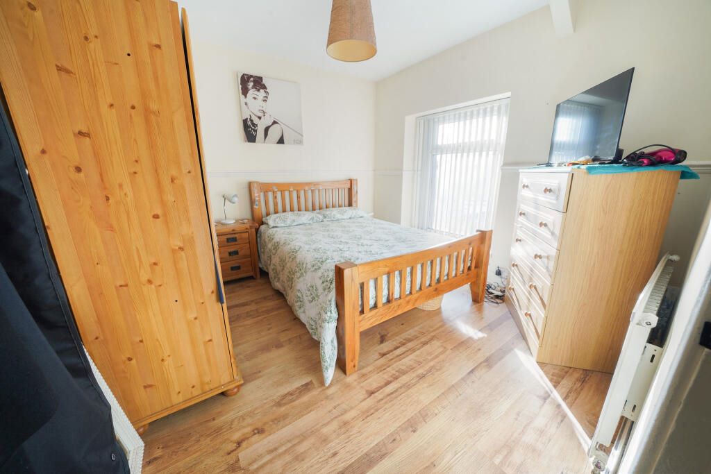 122a St. Teilo Street Pontarddulais, Swansea, West Glamorgan, SA4 8RE