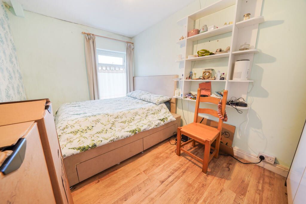 122a St. Teilo Street Pontarddulais, Swansea, West Glamorgan, SA4 8RE