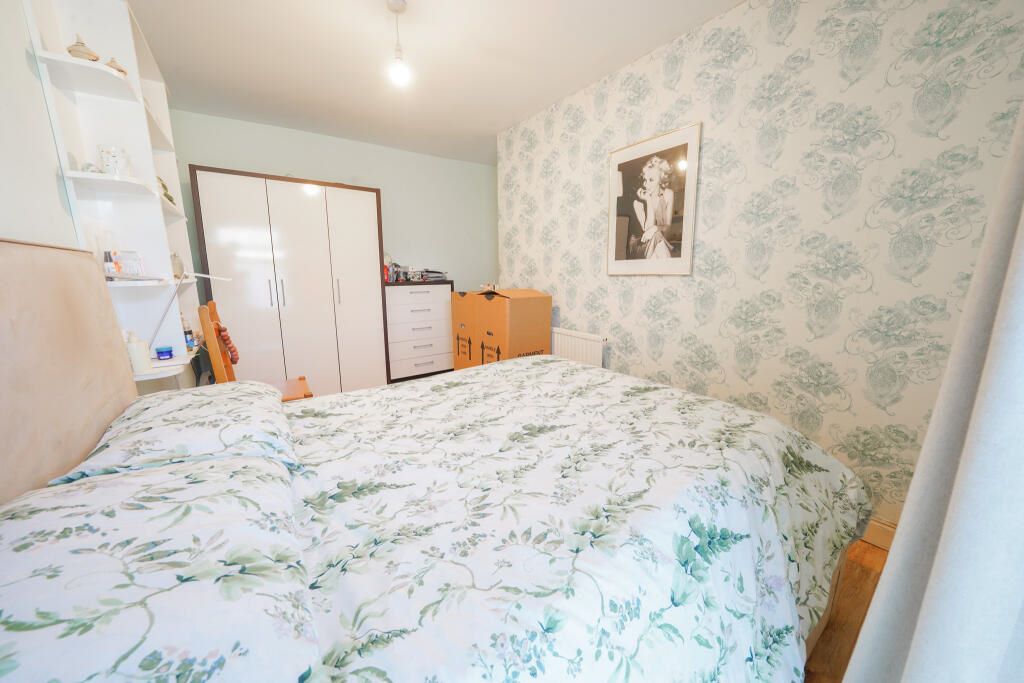 122a St. Teilo Street Pontarddulais, Swansea, West Glamorgan, SA4 8RE