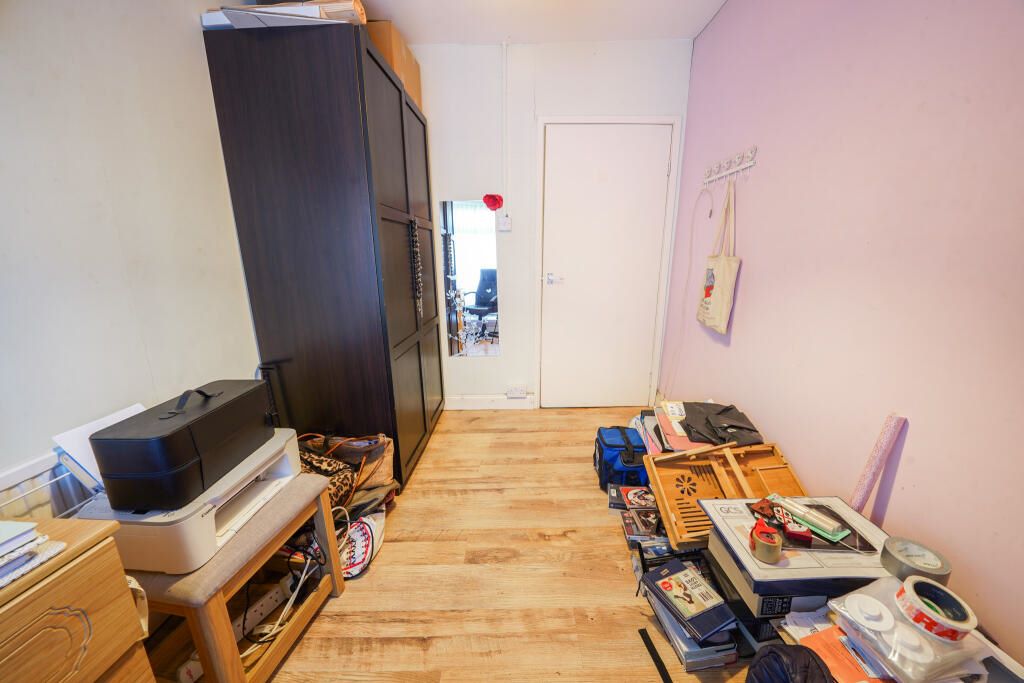 122a St. Teilo Street Pontarddulais, Swansea, West Glamorgan, SA4 8RE