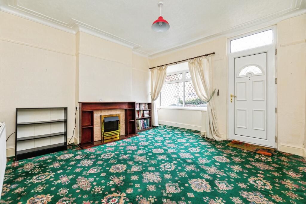 28 Summer Lane Royston, Barnsley, South Yorkshire, S71 4SE