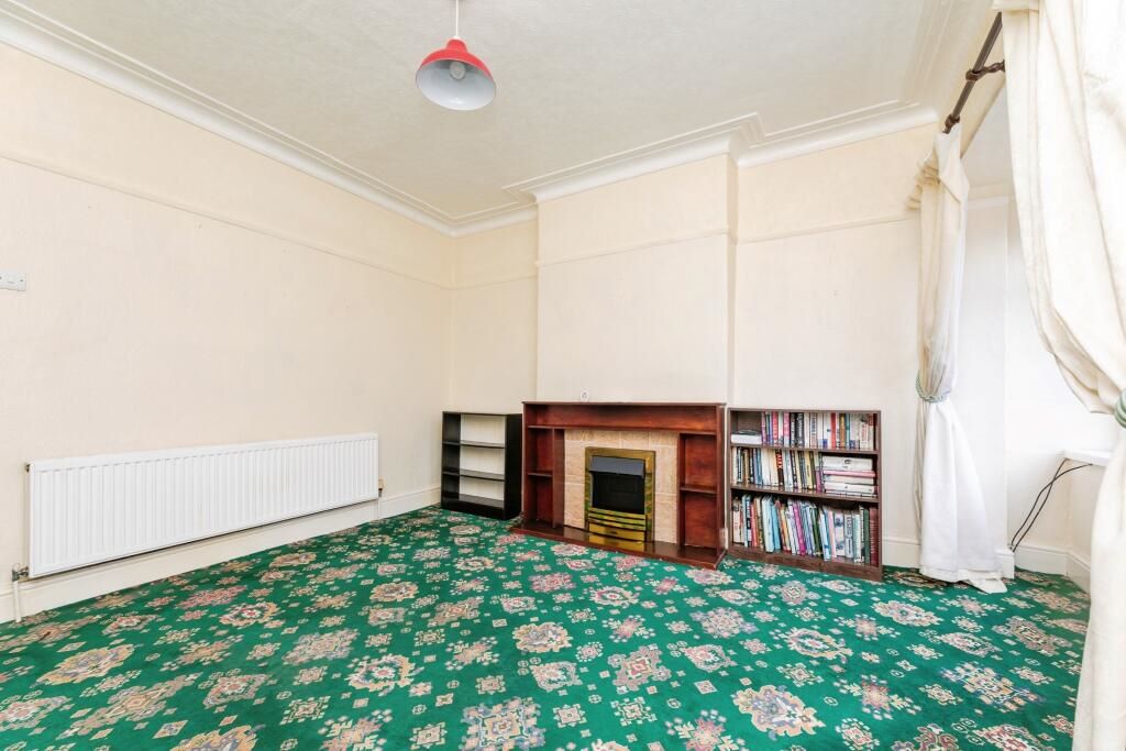 28 Summer Lane Royston, Barnsley, South Yorkshire, S71 4SE