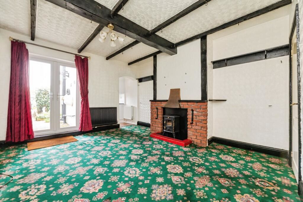 28 Summer Lane Royston, Barnsley, South Yorkshire, S71 4SE