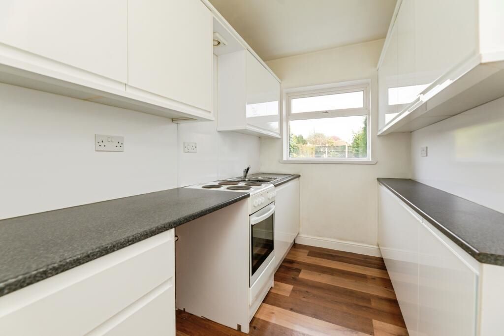 28 Summer Lane Royston, Barnsley, South Yorkshire, S71 4SE