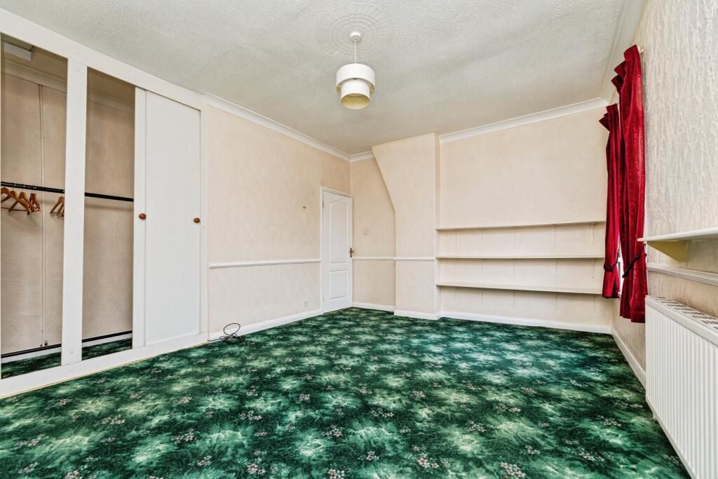 28 Summer Lane Royston, Barnsley, South Yorkshire, S71 4SE