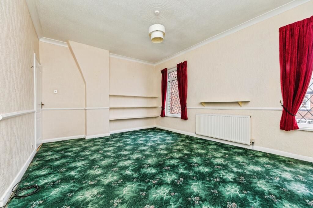 28 Summer Lane Royston, Barnsley, South Yorkshire, S71 4SE