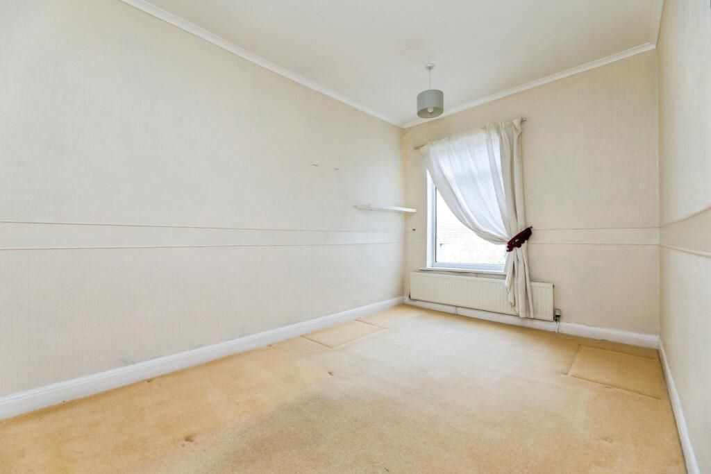 28 Summer Lane Royston, Barnsley, South Yorkshire, S71 4SE