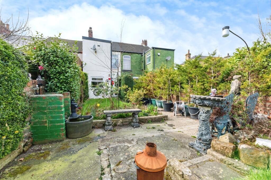 28 Summer Lane Royston, Barnsley, South Yorkshire, S71 4SE