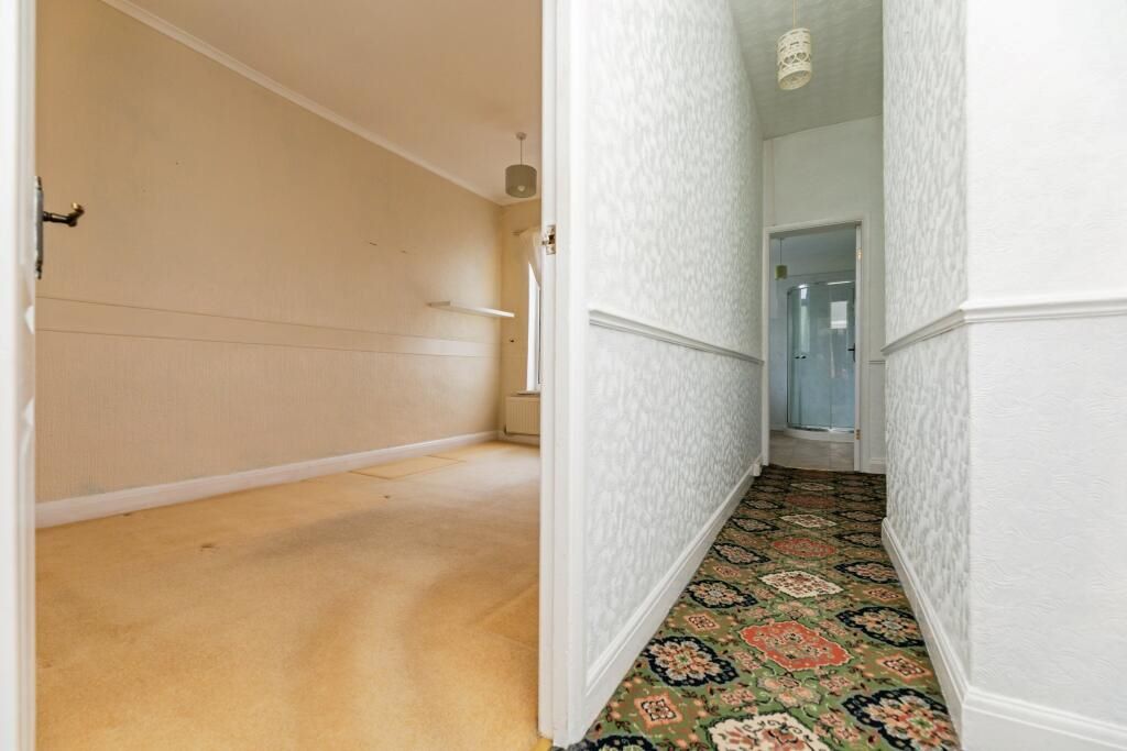 28 Summer Lane Royston, Barnsley, South Yorkshire, S71 4SE