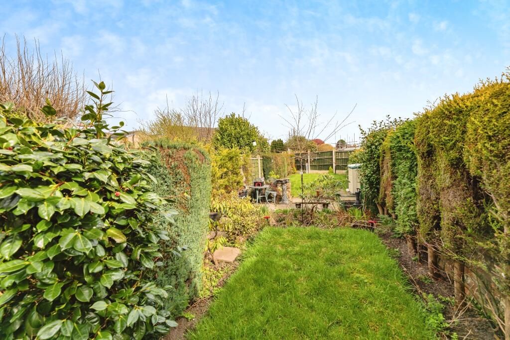 28 Summer Lane Royston, Barnsley, South Yorkshire, S71 4SE