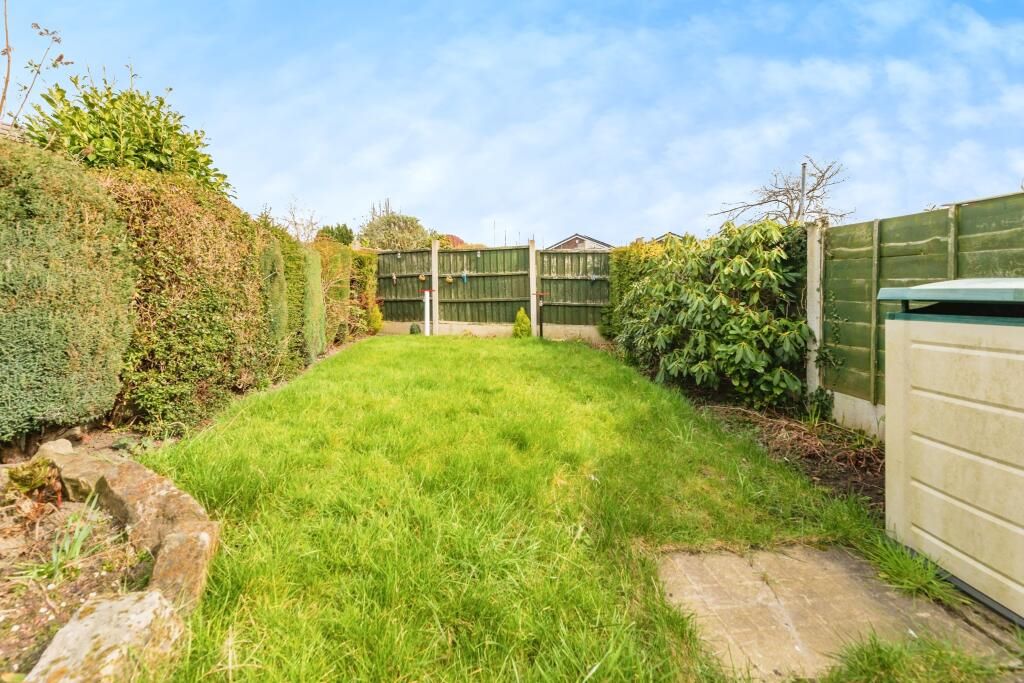 28 Summer Lane Royston, Barnsley, South Yorkshire, S71 4SE