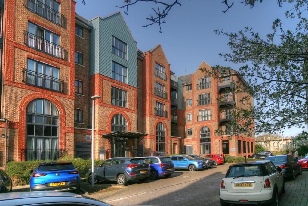 Breach House, Cannons Wharf, TONBRIDGE, Kent, TN9 1FD - Online Properties