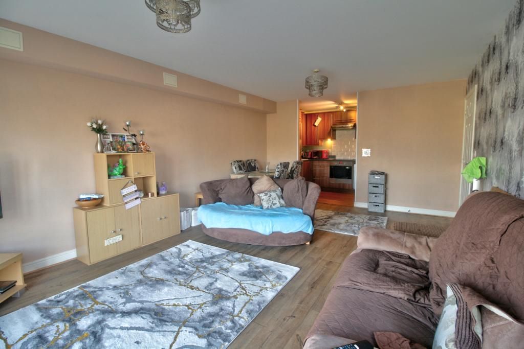 Breach House, Cannons Wharf, TONBRIDGE, Kent, TN9 1FD - Online Properties